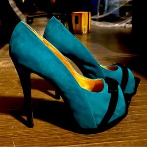 Faux suede stiletto peep toe blue and black